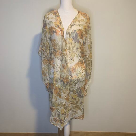 Vince Camuto cream floral sheer duster - Picture 2 of 8